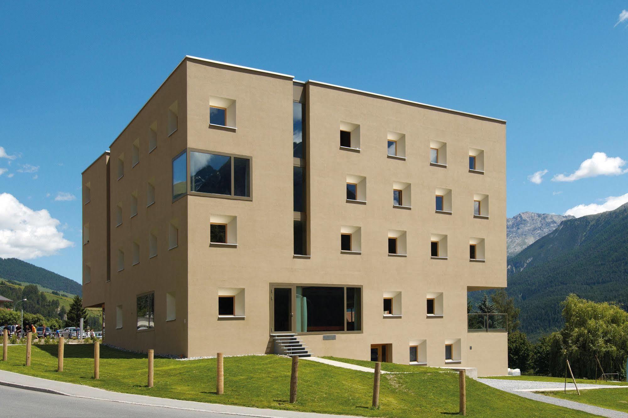 Scuol Youth Hostel Dış mekan fotoğraf