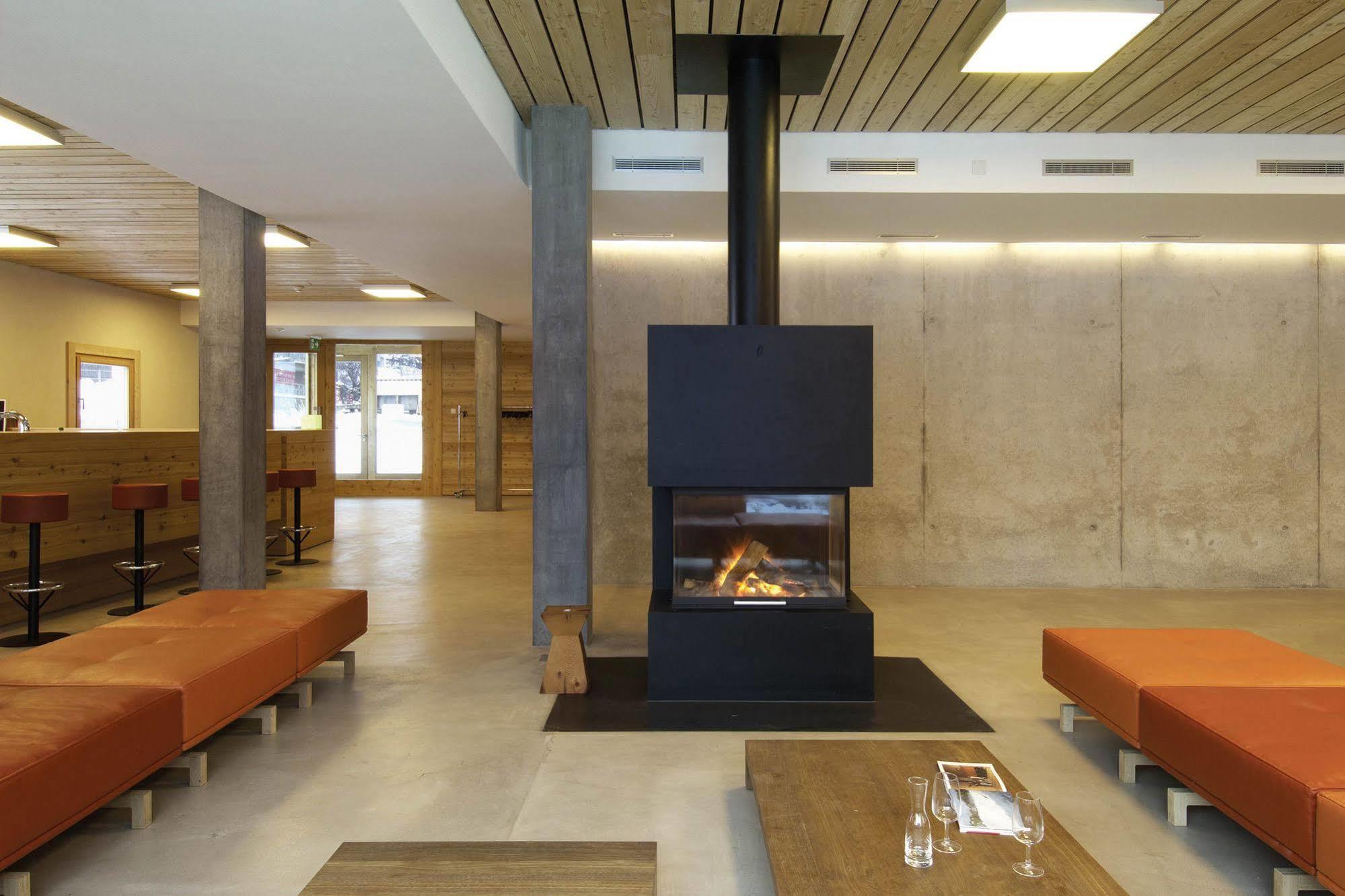 Scuol Youth Hostel Dış mekan fotoğraf