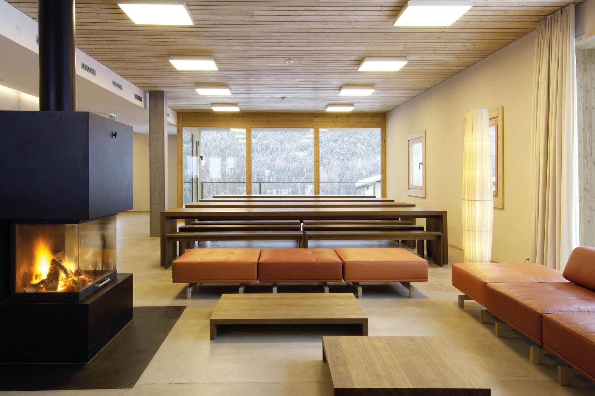 Scuol Youth Hostel Dış mekan fotoğraf